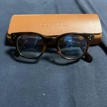 OLIVER PEOPLES Alton 브라운 안경 케이스 포함