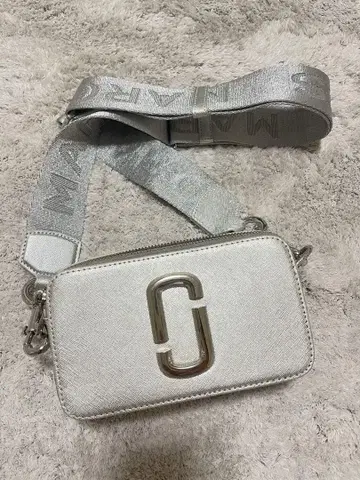 MARC JACOBS 숄더백 실버