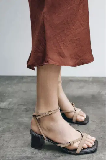 스웨이드 샌들 38 ZARA 자라 미사용 새상품