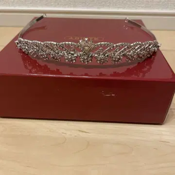 와타베 웨딩 티아라