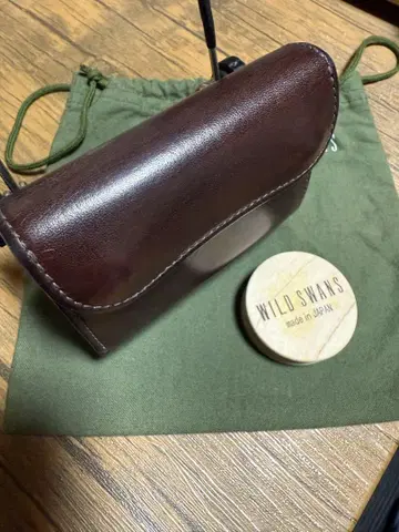 와일드 스완스 ENO 이노 안장 다크 브라운 choco