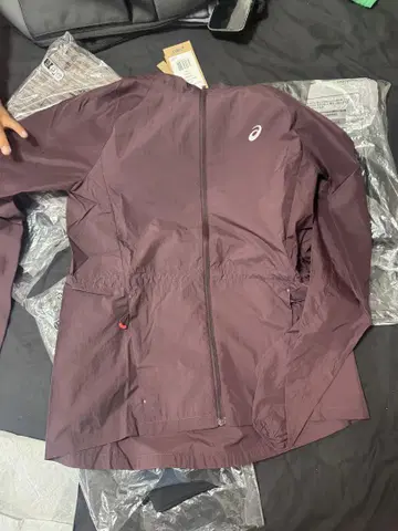 ASICS 2012D076 ROAD PACKABLE JACKET XS