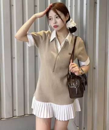 NICE CLAUP 도킹 플리츠 미니 원피스