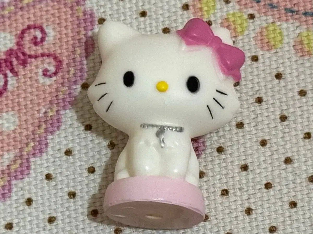 Vintage Kitty Charmy Kitty Figure