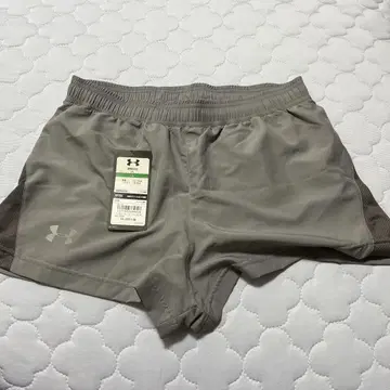 UNDER ARMOUR HeatGear 숏팬츠 LG 그레이