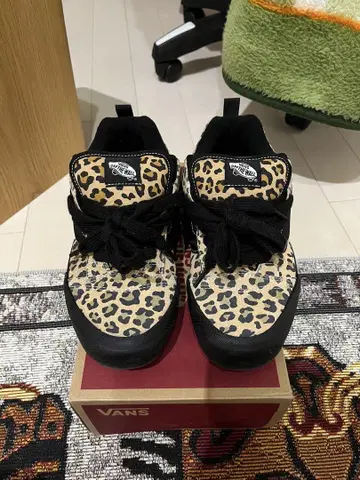 VANS 뉴스쿨 레오파드 26.5cm