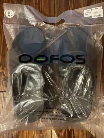 OOFOS 블랙 슬라이드 샌들 M7/W9