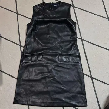 [ ZARA ] 블랙 가죽 슬리브리스 원피스