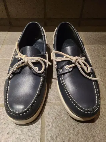 새상품급 SEBAGO 네이비 가죽 데크 슈즈 26.5cm