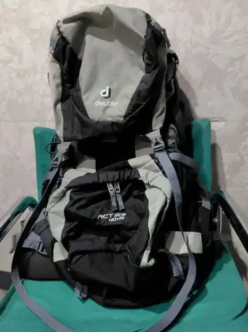 deuter 냅색 블랙 & 그레이