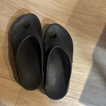 Oofos 블랙 샌들 26cm