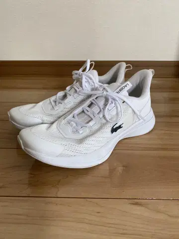 LACOSTE 화이트 스니커즈