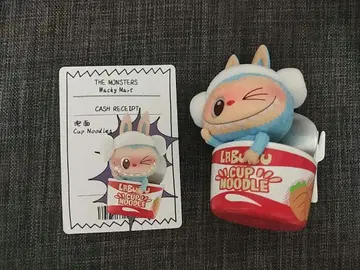 러브브 팝마트 wacky mart 피규어