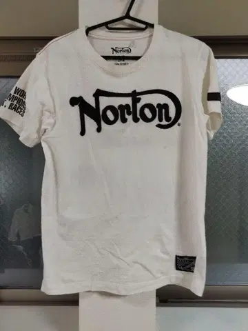 Norton Motorcycles T셔츠 화이트