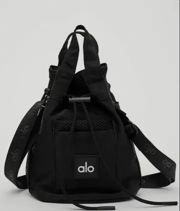 [새상품] alo yoga 블랙 숄더백