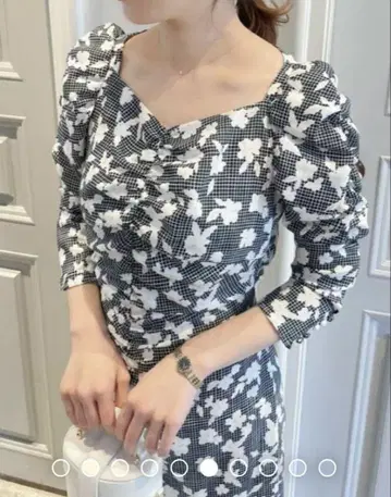 새상품급 LILY BROWN 개더 데콜테 원피스
