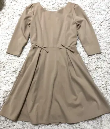 tocco closet 토코 클로젯 원피스 베이지 7부 소매