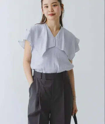 새상품 Noble 퍼지 린넨 반팔 블라우스 블루