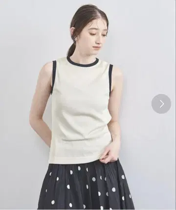 UNITED ARROWS 리브 바이컬러 파이핑 슬리브리스 티셔츠