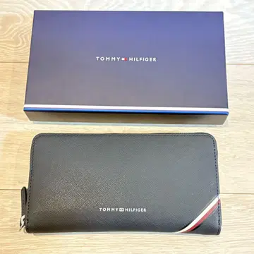 타미힐피거 장지갑 네이비 미사용 새상품
