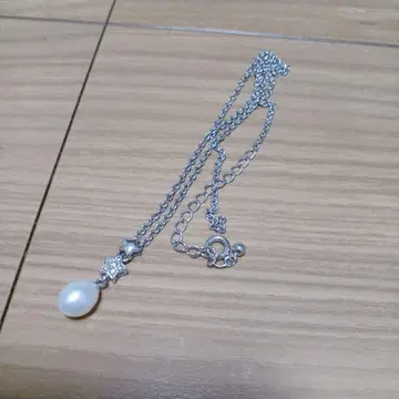 펄 장식 실버 목걸이