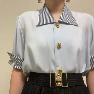 아이스 그레이 계열 스트라이프 일본제 레트로 블라우스 넉넉한 핏