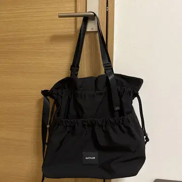 BAGFLOW 블랙 토트백
