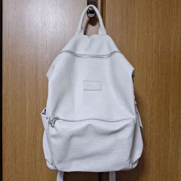 STANDARD SUPPLY 가죽 느낌 백팩 1