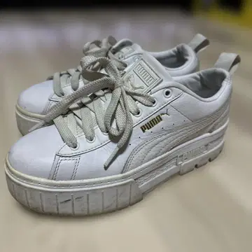 PUMA 플랫폼 스니커즈 화이트