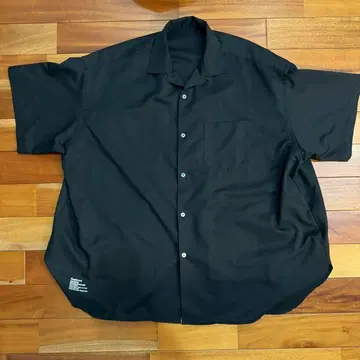 FreshService 블랙 반팔 셔츠 M