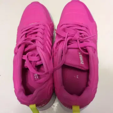 ZUMBA 핑크 스니커즈 에어 쿠션 포함