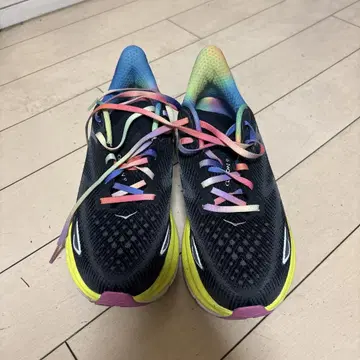 HOKA ONE ONE Clifton 8 25cm 블랙/레인보우