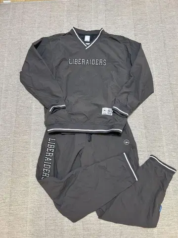 Liberaiders 리베레이더스 NYLON PULLOVER 완판템