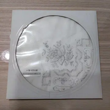 SWATOW 자수 화이트 손수건