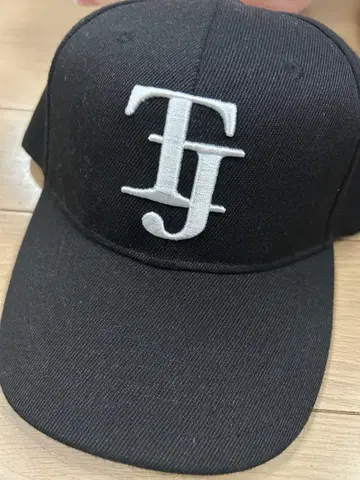 TravisJapan VIIsual 캡