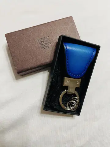 VINTAGE REVIVAL PRODUCTIONS keyclip