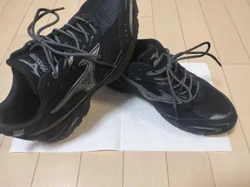 Mizuno 블랙 스니커즈 새상품급