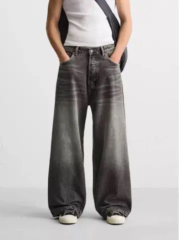 택 포함 새상품 ZARA EXTRA BAGGY DENIM EUR40
