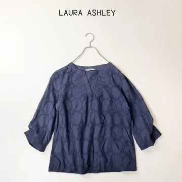 LAURA ASHLEY 전체 레이스 컷워크 블라우스 핀턱