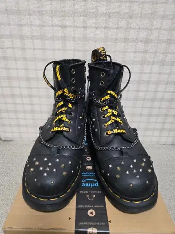 Dr. Martens TUDDED CHAIN LEATHER (8홀)