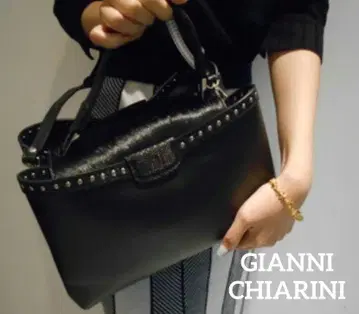 GIANNI CHIARINI 스터드 블랙 가죽 핸드 숄더백