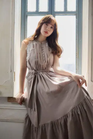 Notting Hill Belted Dress
