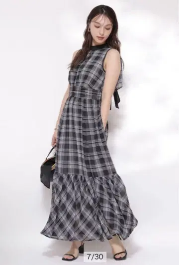 완판템 Rirandture 하이넥 체크 원피스