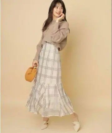 새상품급 리랜드트루 도트 체크 튤 스커트 S 사이즈 베이지