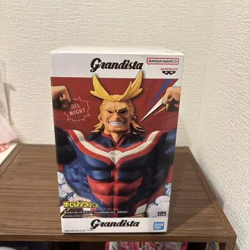 반다이 Grandista 올마이트 피규어