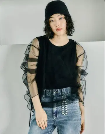 미사용 새상품 튤 레이어 개더 프리오버 블랙