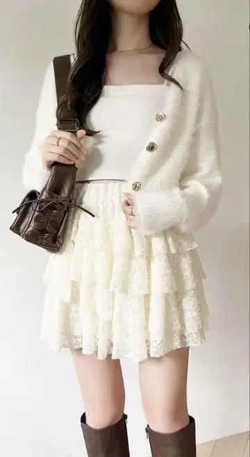 NICE CLAUP 티어드 미니 스커트