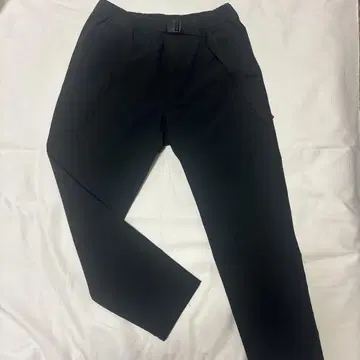새상품급 뉴발란스 테이퍼드 팬츠 블랙 S