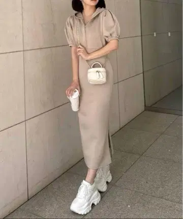 15일까지 ROYAL PARTY ZIP 후드 반팔 타이트 원피스