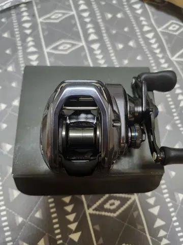 SHIMANO SLX 70HG 베이트 릴